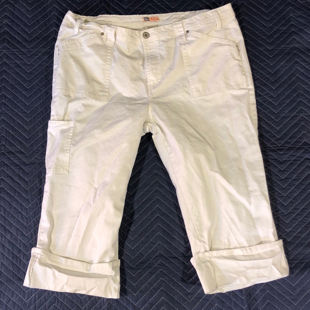 Faded Glory Capris